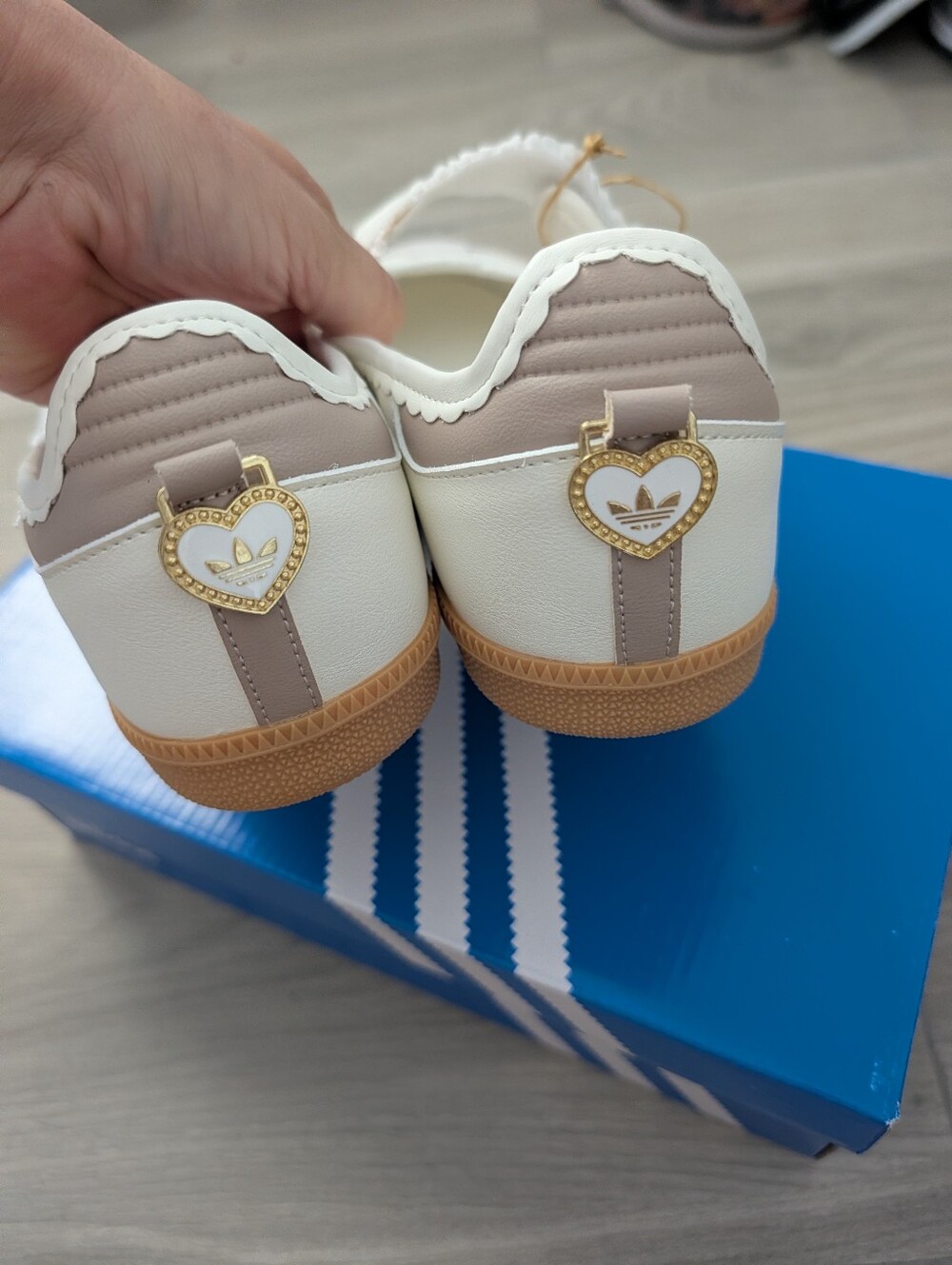 Adidas Samba Jane Sneakers Size 9 - Picture 3 of 9
